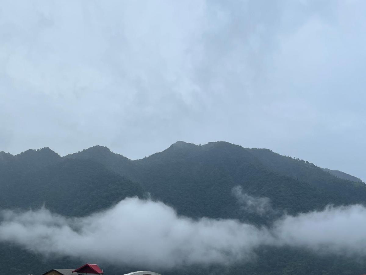 Rishikesh Adiyogi Hotell Eksteriør bilde